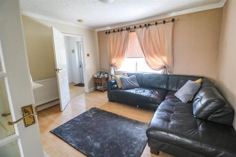 137 Chapel Fields, Harlow, CM17 9EP