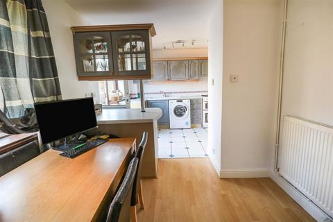 137 Chapel Fields, Harlow, CM17 9EP