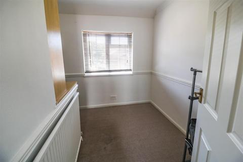 137 Chapel Fields, Harlow, CM17 9EP