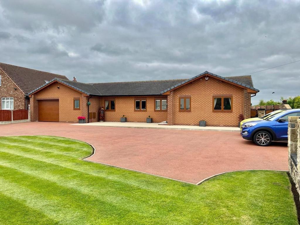 High Street, Great Houghton, Barnsley 4 bed detached bungalow for sale