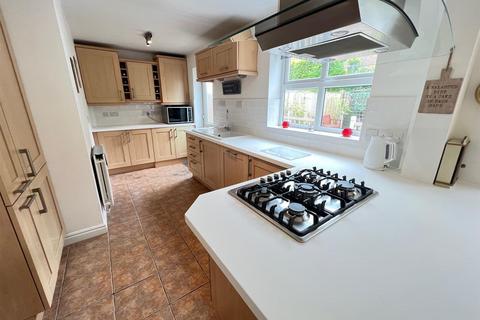 57 Belfry Drive, Wollaston, Stourbridge, DY8 3SE