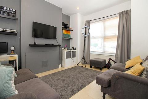 3 bedroom house for sale - Willoughby Lane, London