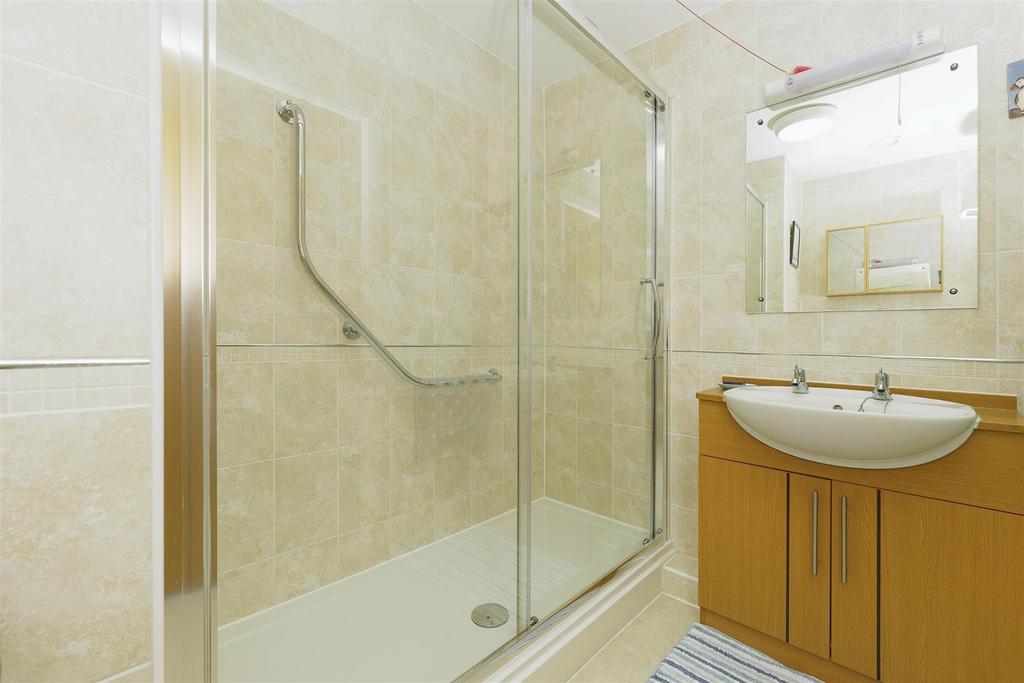 Shower Room 1 LC(c).jpg