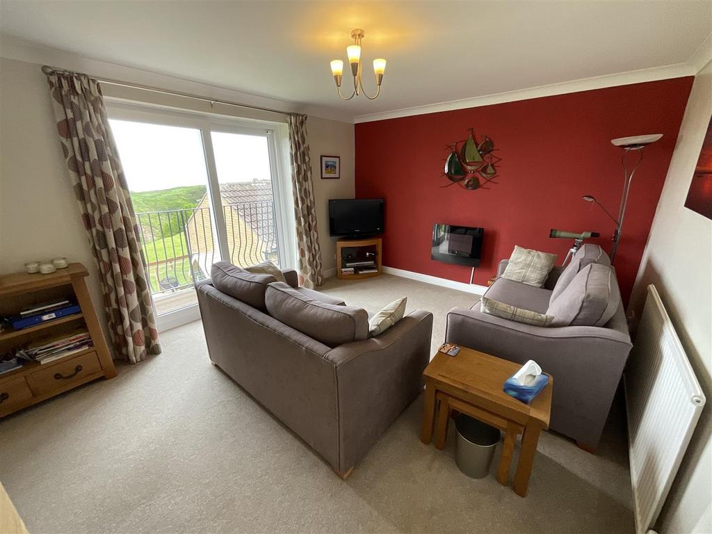 Scholes Park Road, Scarborough 2 bed property £180,000