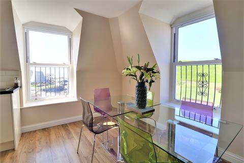 2 bedroom apartment for sale, Sommers Crescent, Ilfracombe, Devon, EX34