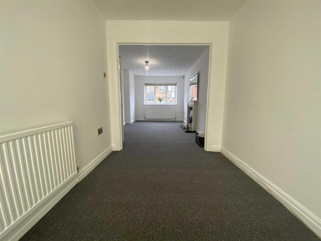 Gawsworth Close, Timperley, Altrincham 3 bed semidetached house £