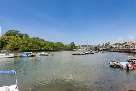 2 bedroom apartment for sale, Embankment Road, Kingsbridge