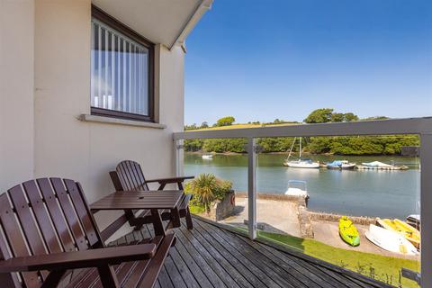 2 bedroom apartment for sale, Embankment Road, Kingsbridge