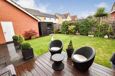 2 Abrahams Way, Basildon, SS14 3QH