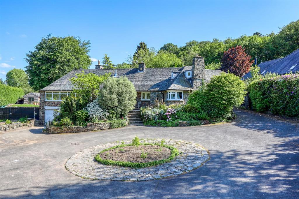 Warren Hill, Newtown Linford 6 bed detached house for sale £1,500,000