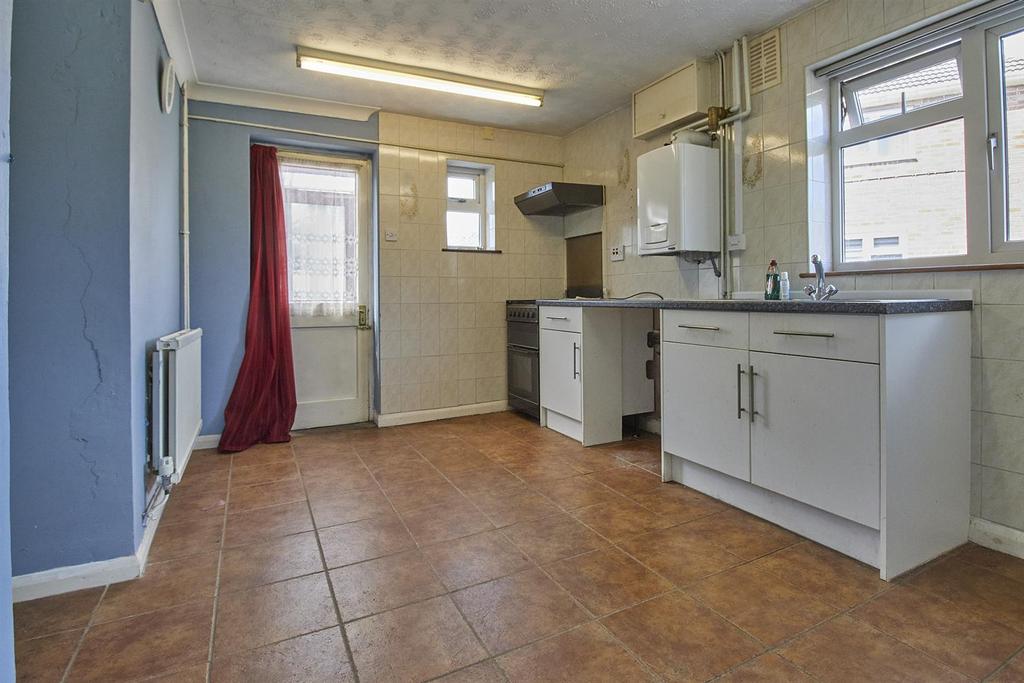 Preston Drive, Newbold Verdon 3 bed semidetached house £190,000