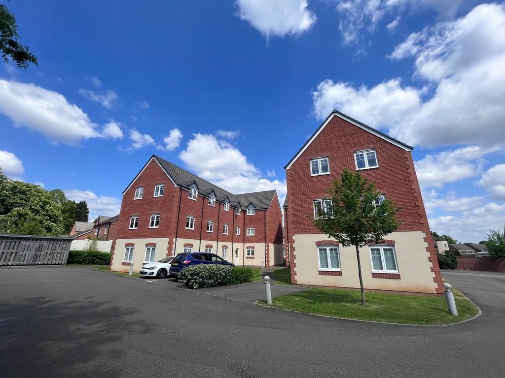 Martineau Drive, Harborne, Birmingham, B32 2AR 2 bed flat for sale £
