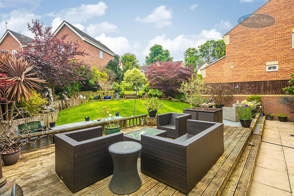 Northwood Drive, Wadsley Park Village, Sheffield 5 bed detached house