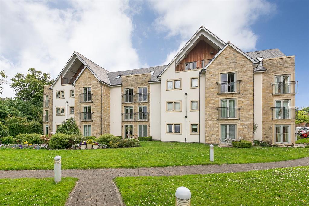 Elmfield Square, Gosforth, Newcastle... 2 bed flat £275,000