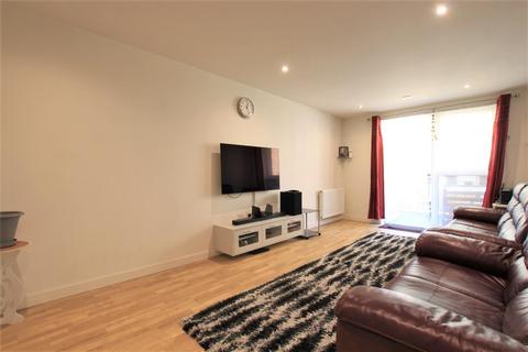 7 Clarke Avenue, Hounslow, TW3 4FE