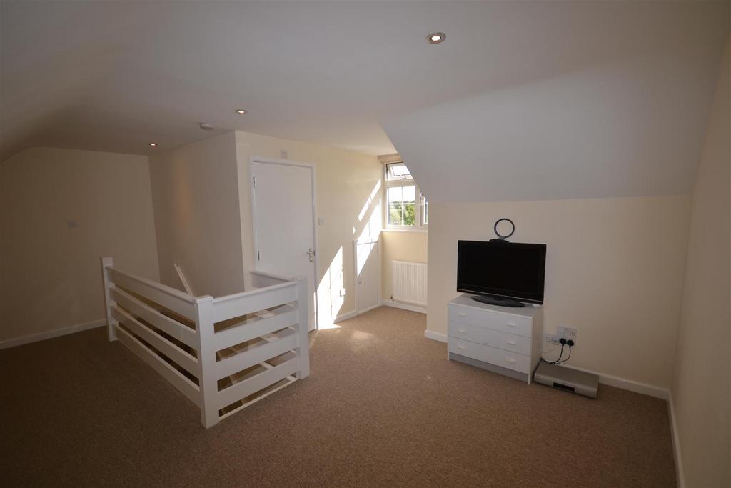 Bedroom 3.jpg