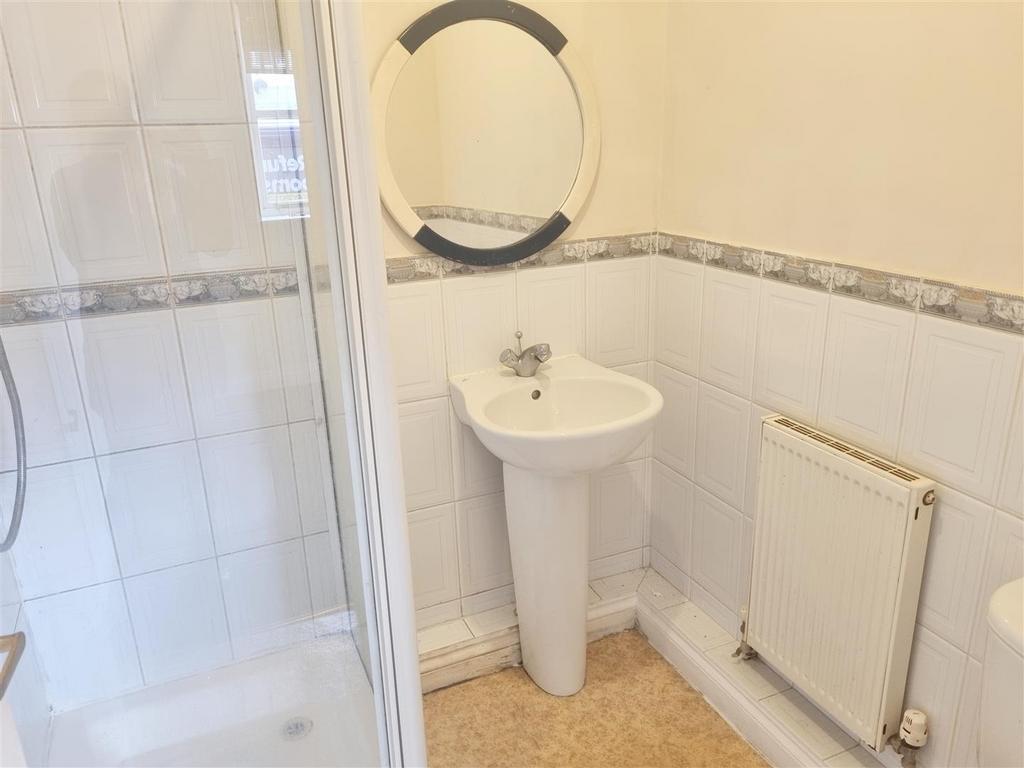 Hollywell Homes Estate Agent Worcester Sales Letti