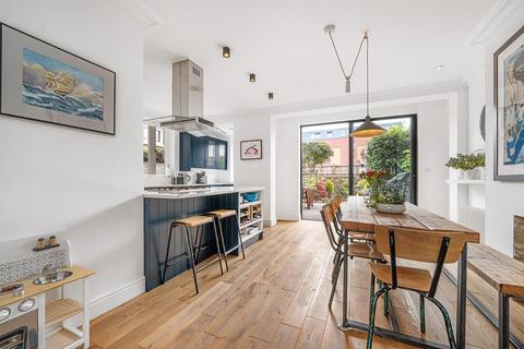 38 Torrens Road, London, SW2 5BT
