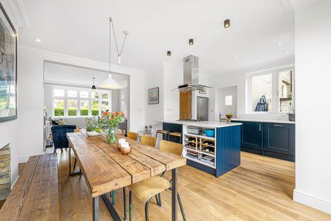 38 Torrens Road, London, SW2 5BT