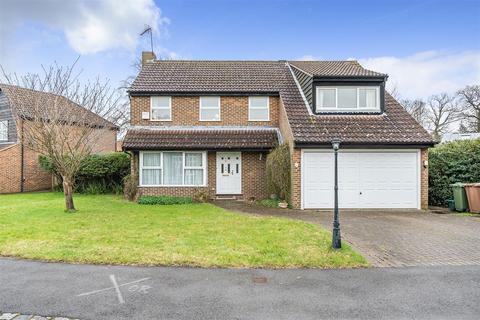 4 bedroom house for sale, Parkside Place, East Horsley, Leatherhead