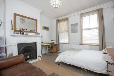 2 bedroom flat for sale - Consort Road, Peckham, SE15