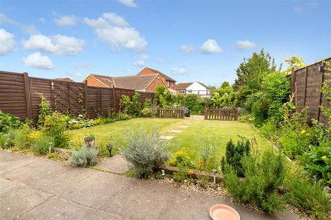 21 Challacombe, Furzton, Milton Keynes, MK4 1DP