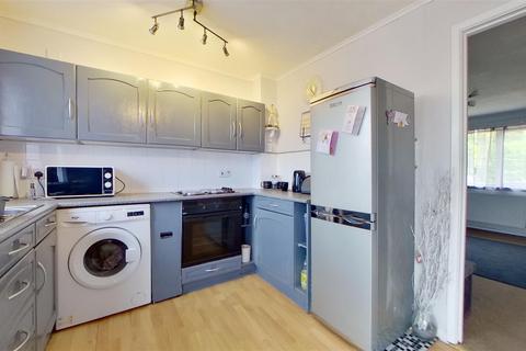 21 Challacombe, Furzton, Milton Keynes, MK4 1DP