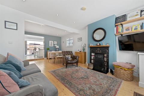 26 Clewer Fields, Windsor, SL4 5BW