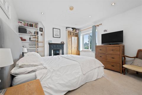26 Clewer Fields, Windsor, SL4 5BW