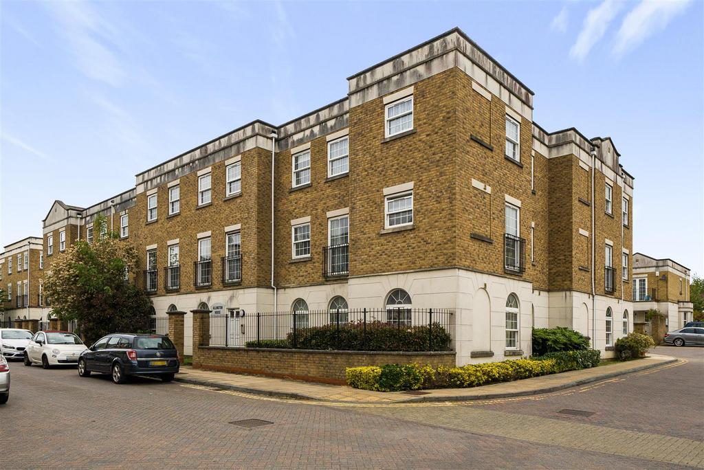 Tarragon Road, Maidstone 2 bed apartment for sale £225,000