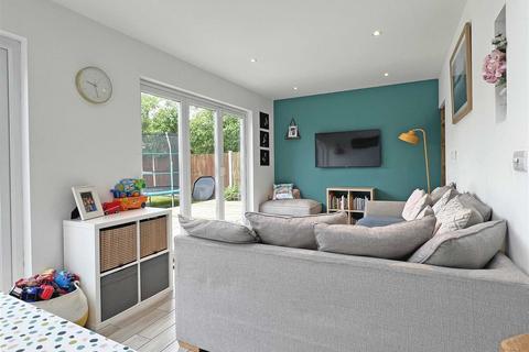 9 Crescent Road, Chelmsford, CM2 7DB