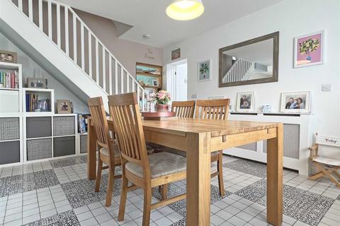 9 Crescent Road, Chelmsford, CM2 7DB