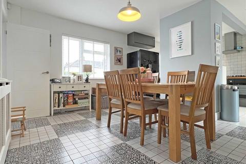 9 Crescent Road, Chelmsford, CM2 7DB