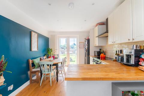 66 Brangwyn Grove, Bristol, BS7 9UD