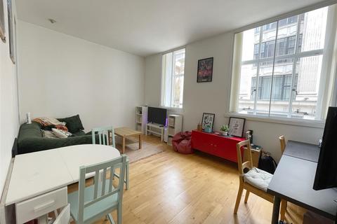 1 bedroom flat to rent, Sunhouse, Bennetts Hill
