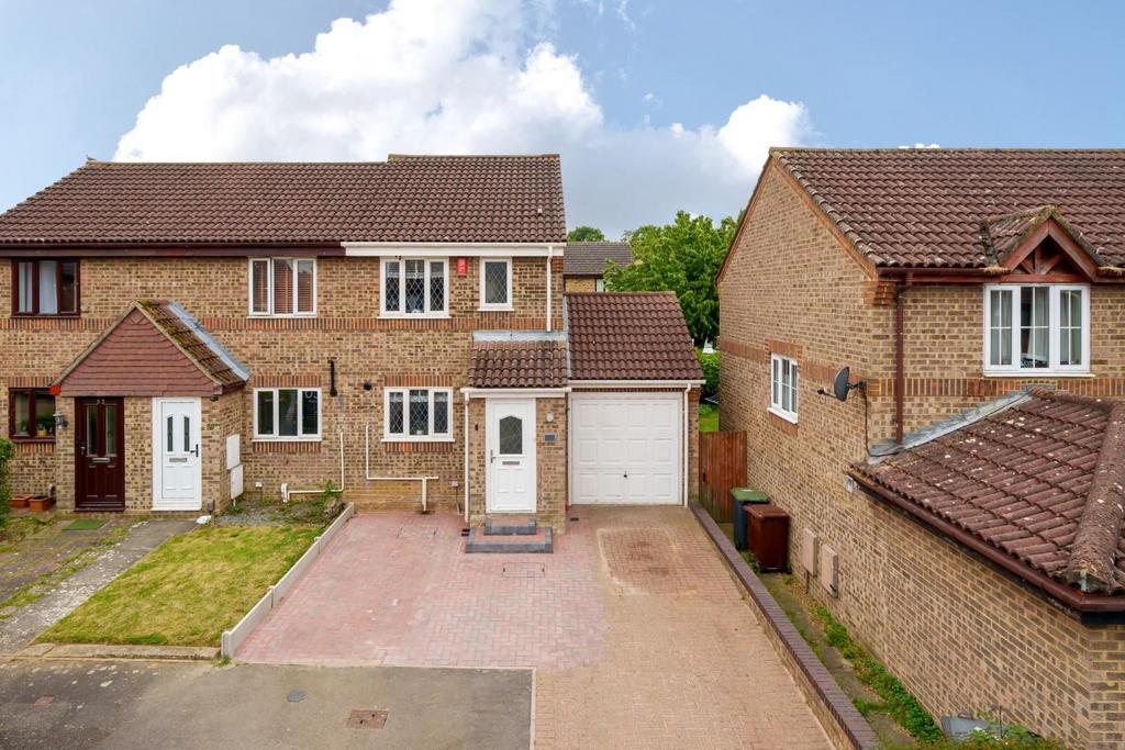 Willowmead, Leybourne, West Malling 3 bed end of terrace house for sale