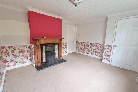 2 bedroom house for sale - Queens Mead, Lund, Driffield