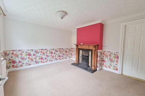 2 bedroom house for sale - Queens Mead, Lund, Driffield