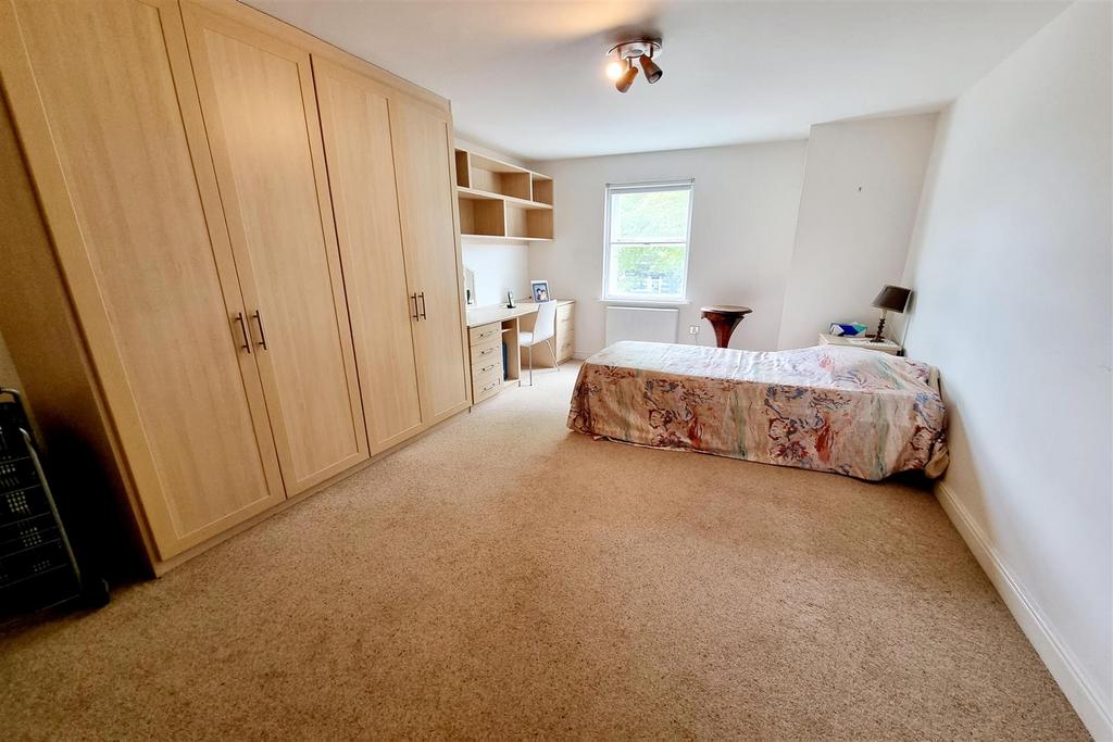 Bedroom 2: