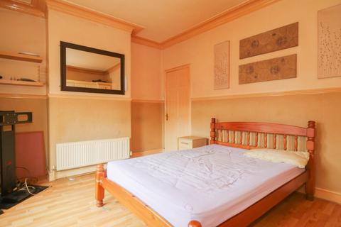 26 Aberdeen Walk, Leeds, LS12 3SB