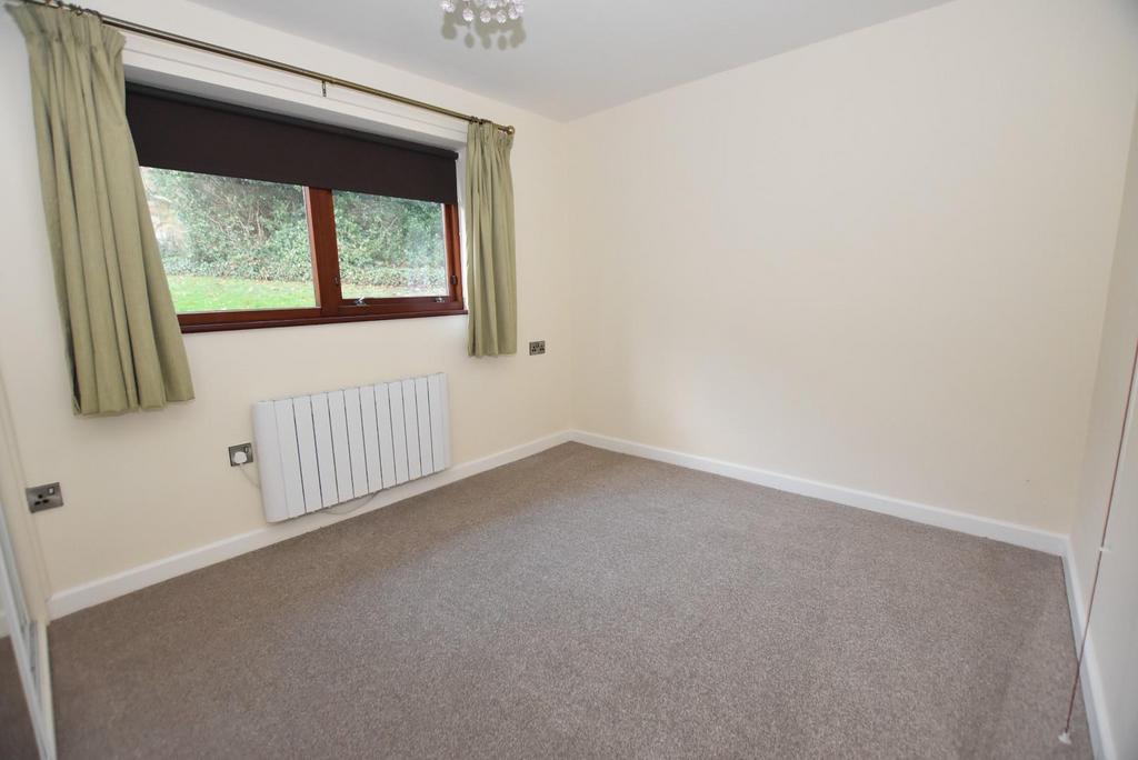 BEDROOM 1.jpg