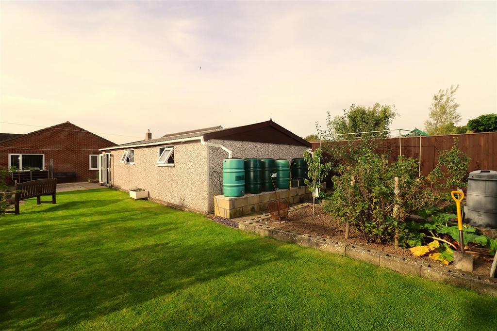 Workshop &amp; Garden Rear View.jpg