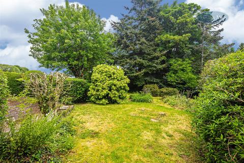 10 Linden Crescent, Stocksbridge, Sheffield, S36 1DF