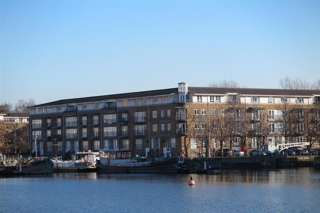 Rainbow Quay, Surrey Quays 2 bed apartment £2,000 pcm (£462 pw)