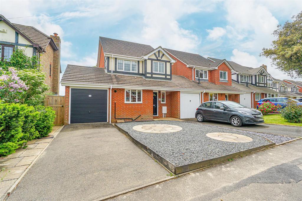 Hoads Wood Road, Hastings 3 bed detached house for sale £425,000