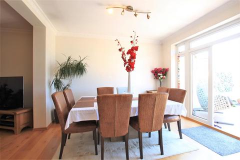 80 Burns Way, Hounslow, TW5 9BB