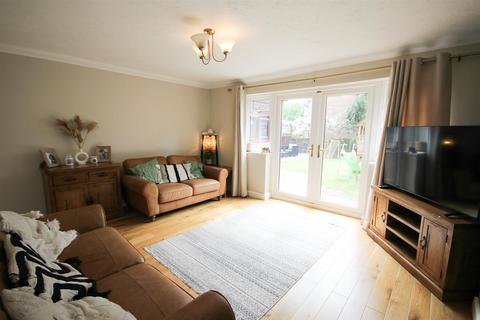 20 Austin Close, Cheadle, Stoke-on-trent, ST10 1YF
