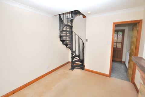 2 bedroom mews to rent - ROCHESTER MEWS