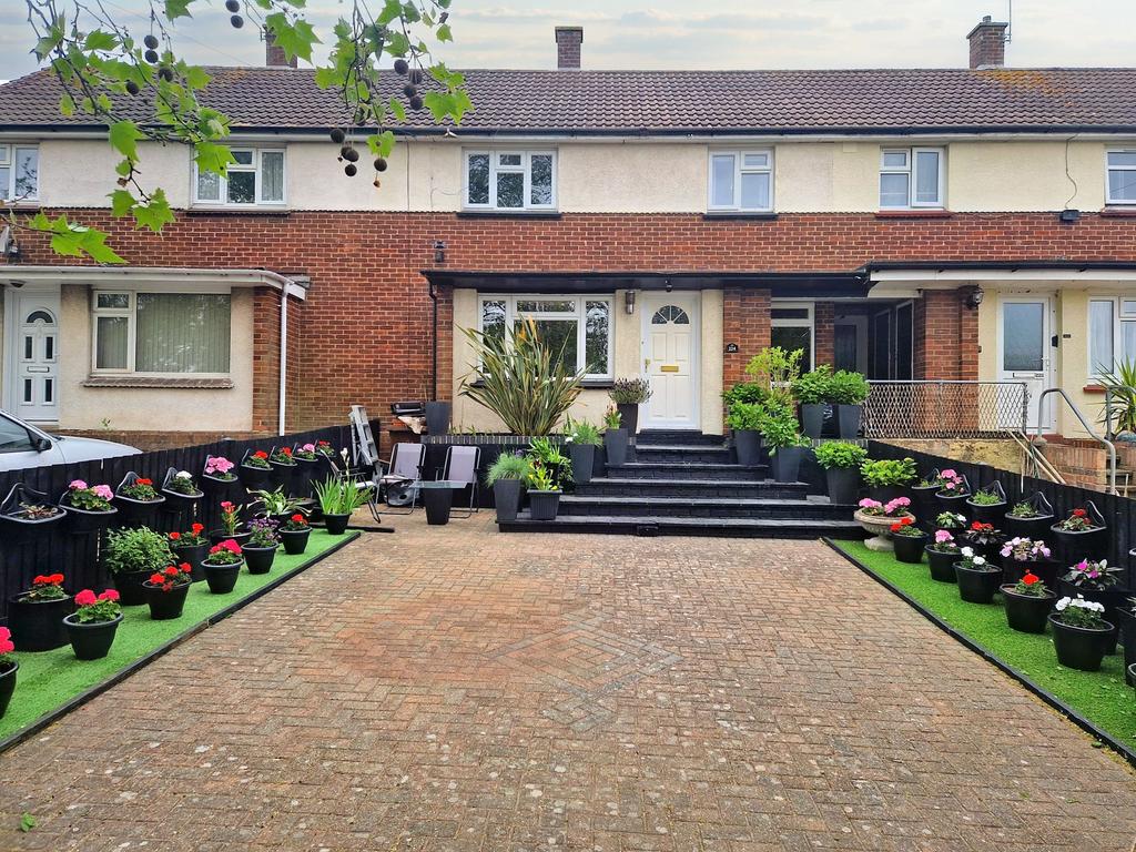Maidstone Road, Rochester 3 bed terraced house for sale £365,000