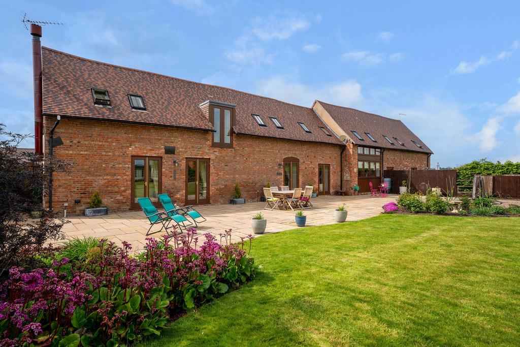 Huddington Hill Farm, Huddington, Droitwich Spa Worcestershire WR9 7LL